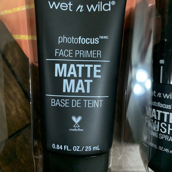 Wet n wild prep and prime set of 3 - Picture 7 of 7